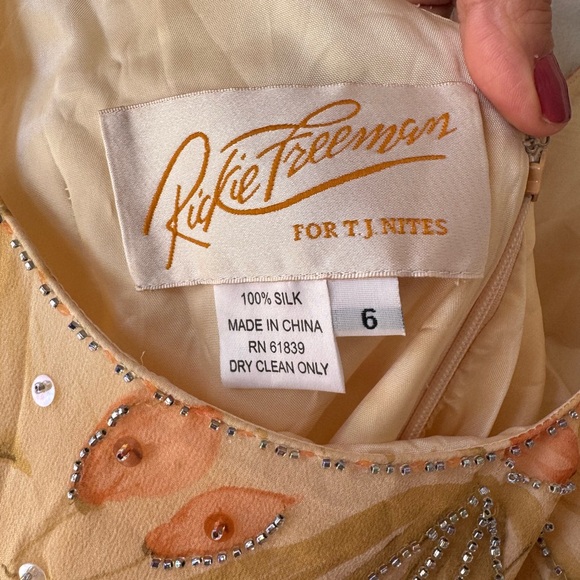 Vintage Rickie Freeman 100% Silk Dress 6 - Picture 3 of 4
